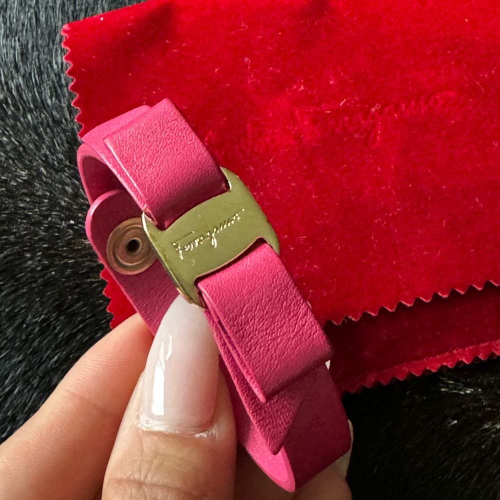 Salvatore Ferragamo Vara Bow Leather Bracelet
